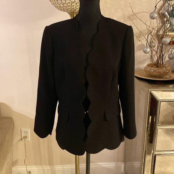 Ted Baker Black Scalloped Blazer size 4 - Picture 9 of 12